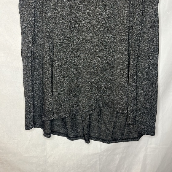 APT. 9 LONG FLOWY TANK (L) - Picture 5 of 8